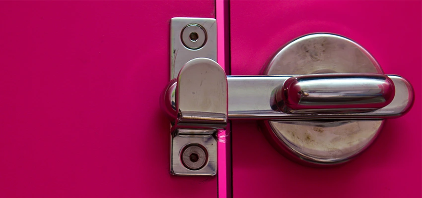 Childproof Gate Lock in Avocado Heights, California