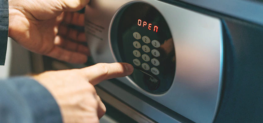 Cash Safe Openers in Avocado Heights, California