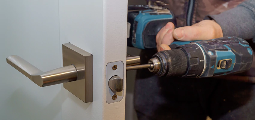 Broken Door Handle Lock Repair in Avocado Heights, California